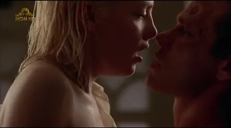 Scena erotica dal film: la fusione di due lune